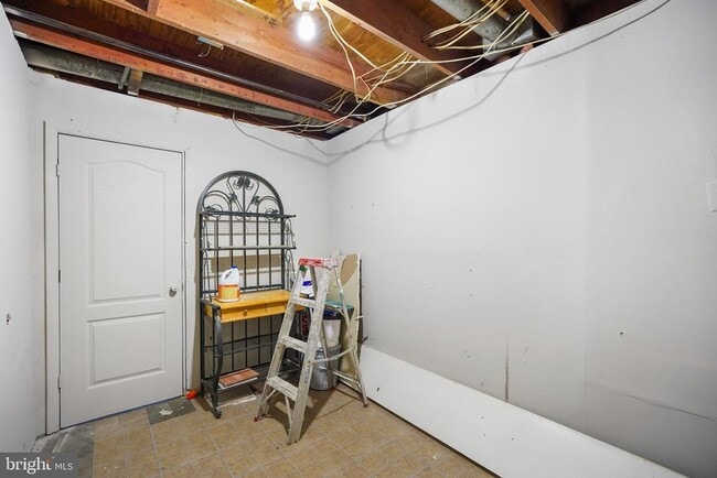Building Photo - 2696 Seville Cir
