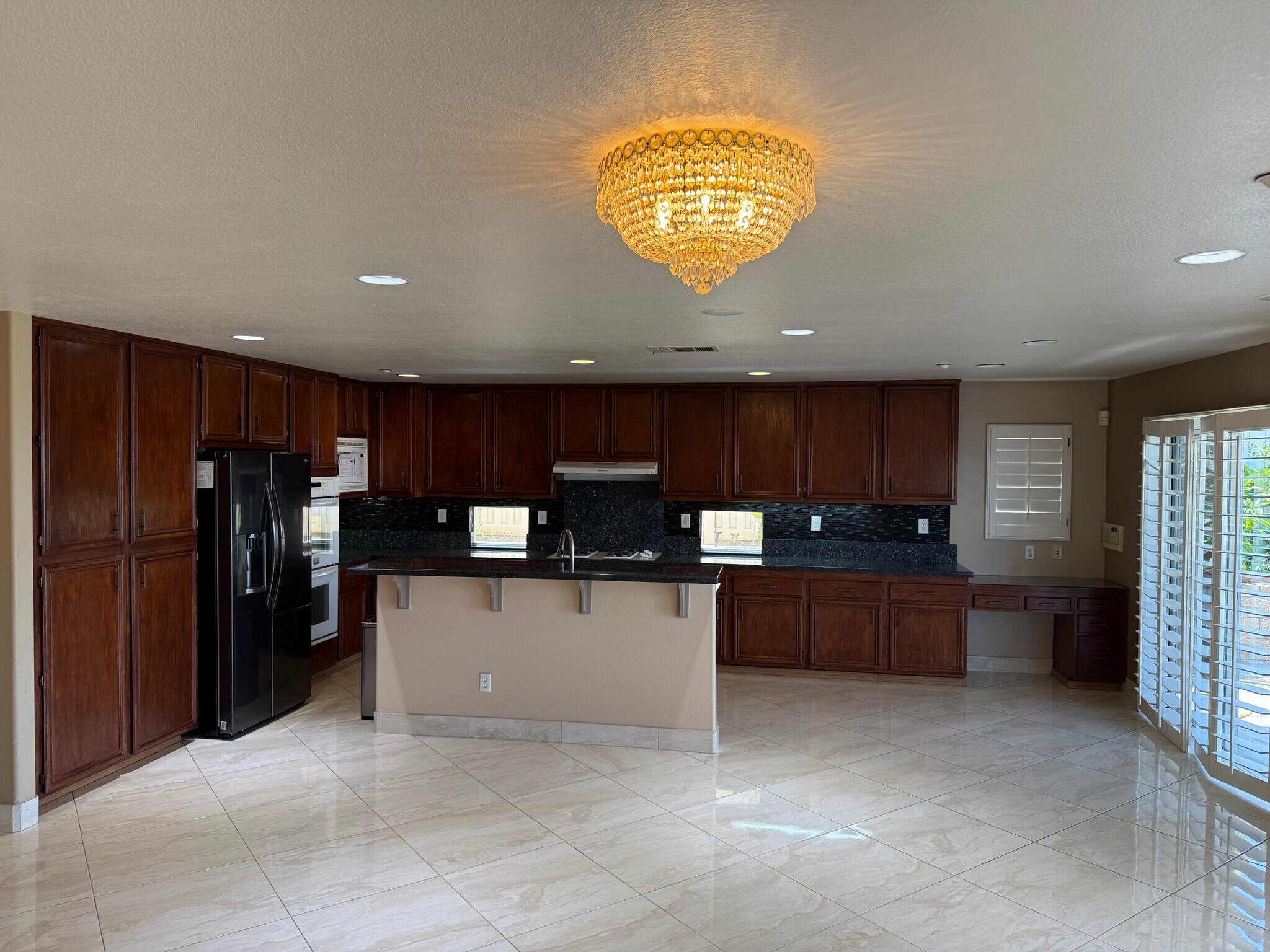 Building Photo - 10234 Valley Waters Dr