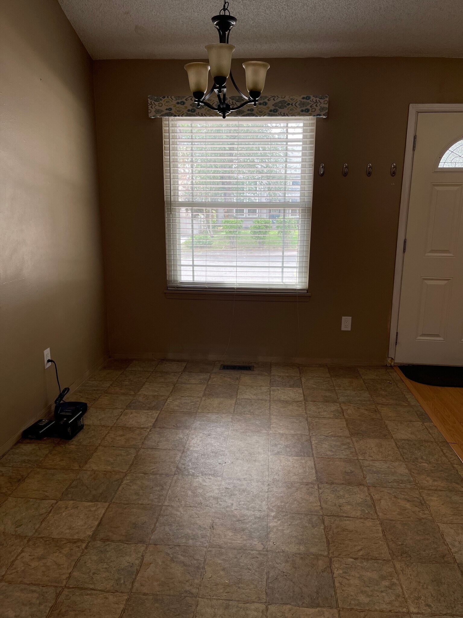 Building Photo - 835 Tammany Dr