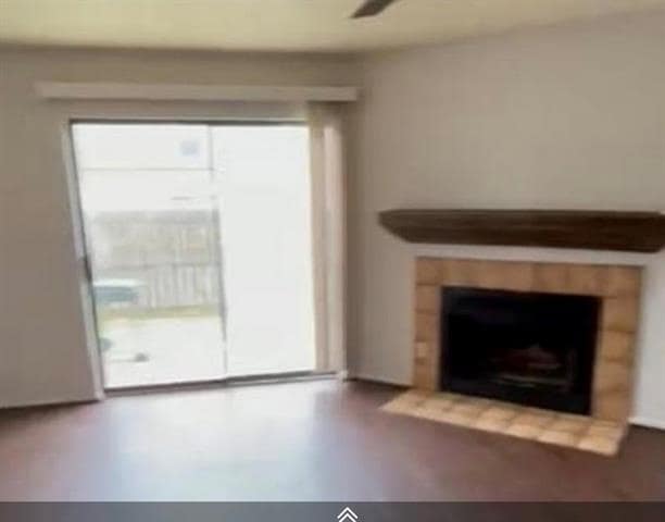 Building Photo - 724 W Collins St