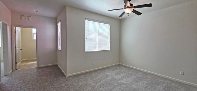 Building Photo - 845 Bronze Ln