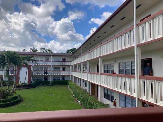 Building Photo - 359 Brighton I