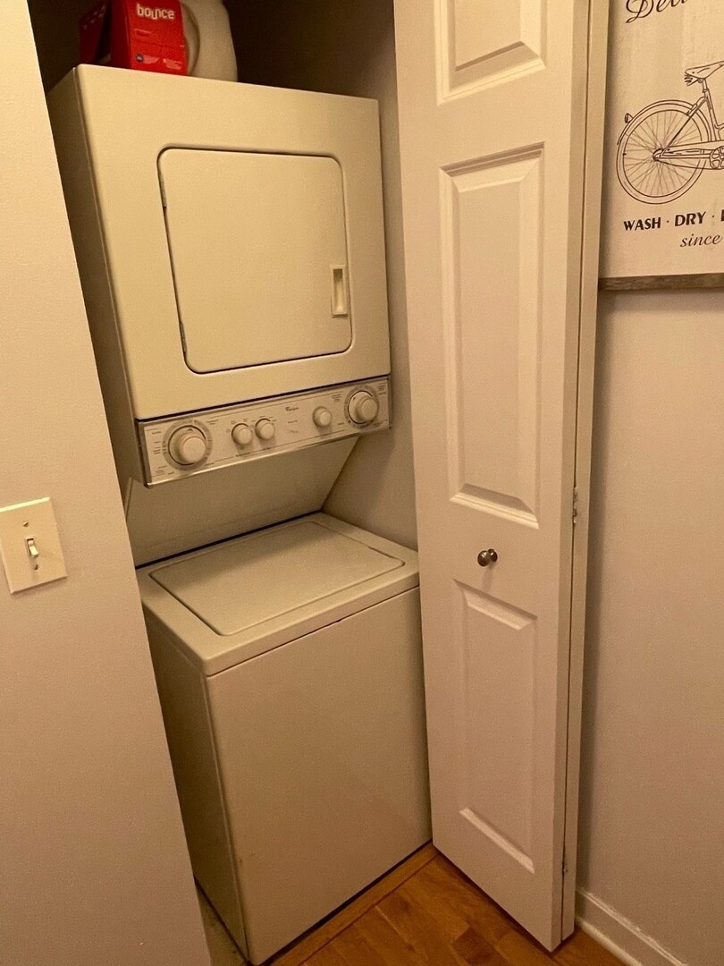 Building Photo - 1155 W Madison St