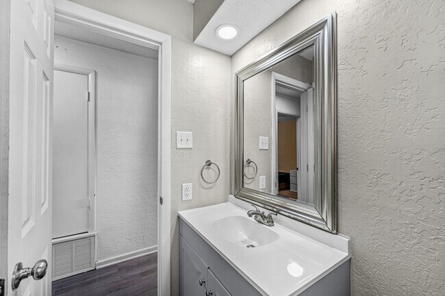 Building Photo - 140 SW 69th St