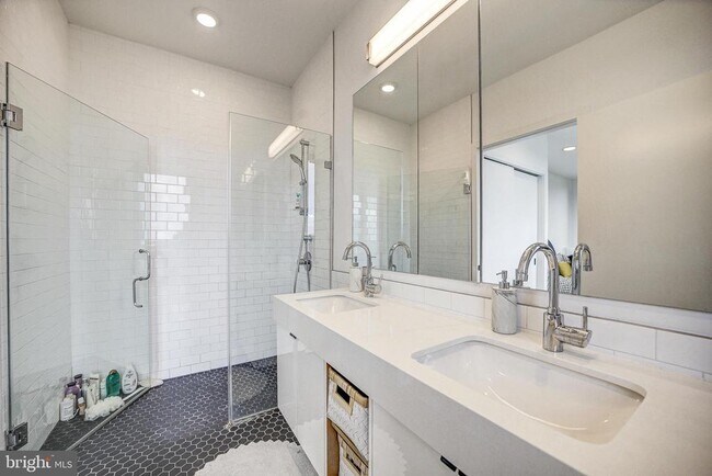 Building Photo - 57 N St NW