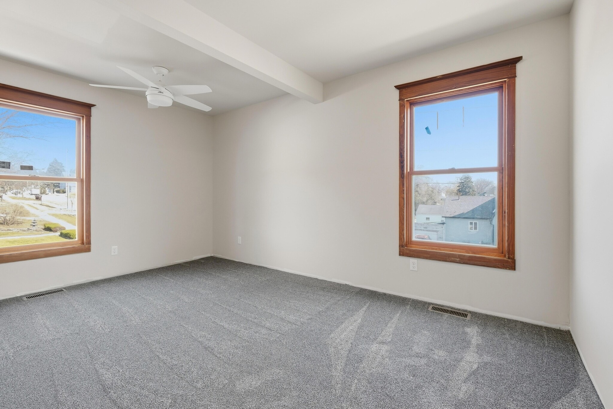 Building Photo - 808 W Main St