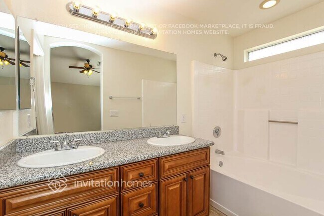 Building Photo - 14761 W Lucas Ln