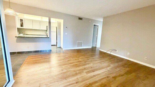 Building Photo - 4717 Sable Pine Cir