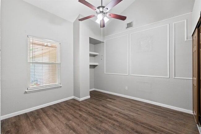 Building Photo - 5414 Village Springs Dr