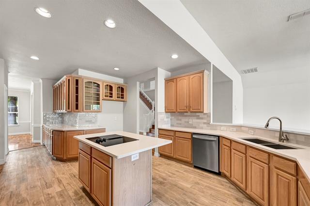 Building Photo - 306 Canyon Lake Dr