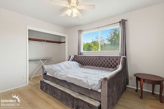 Building Photo - Beautifully Updated 3Bdm 3Ba Unfurnished Home with Views in Cardiff By the Sea!