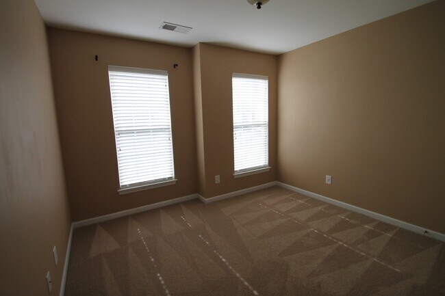 Building Photo - Exclusively Offered by Muse Realty, LLC