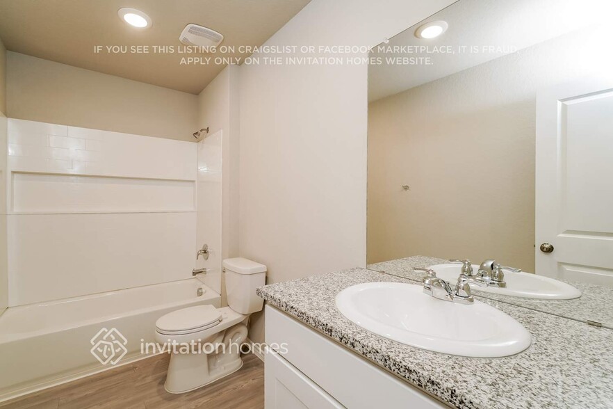 Building Photo - 206 Hollywood Dr