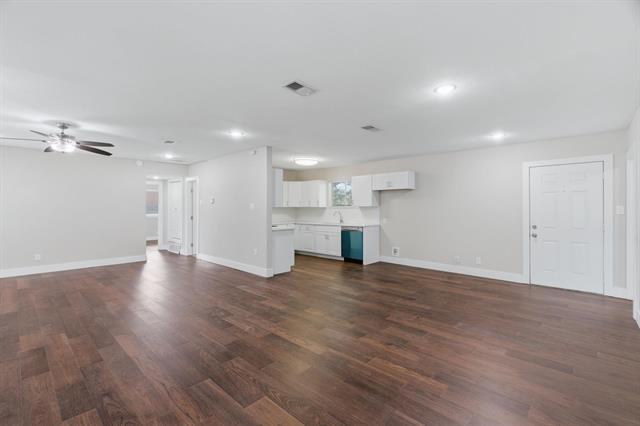 Building Photo - 2204 Dunloe Ave