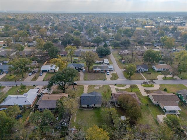 Building Photo - 203 Leighton Dr