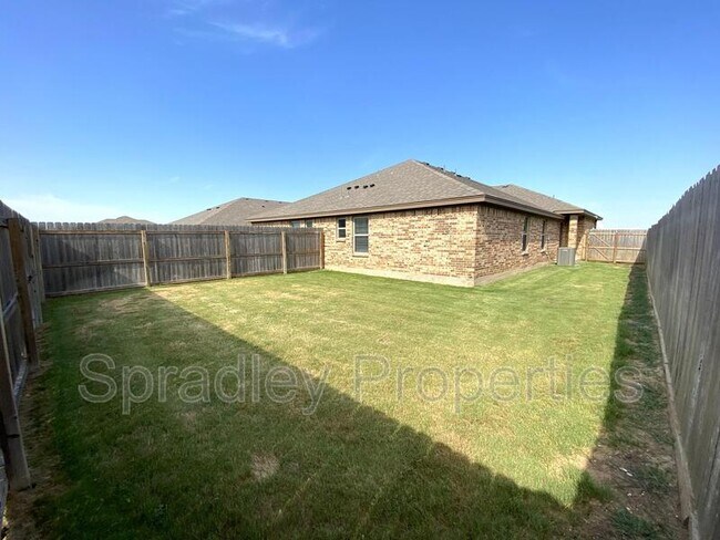 Building Photo - 202A Juniper Dr