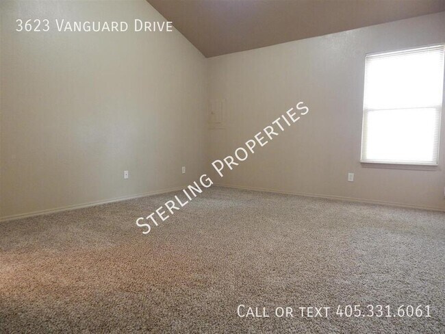 Building Photo - 3623 Vanguard Dr