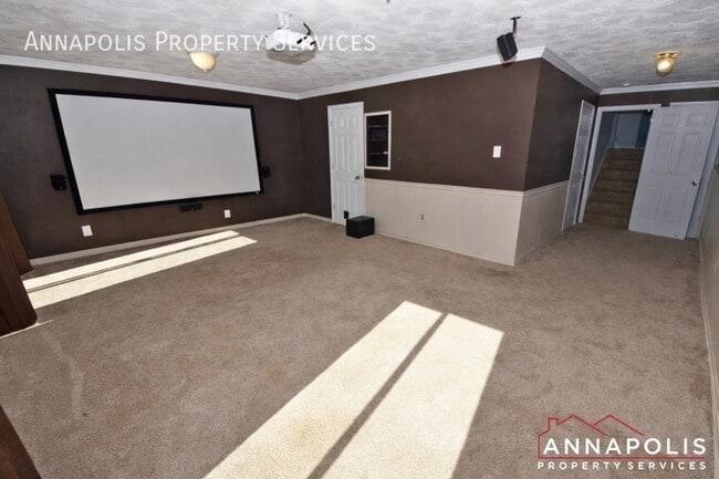 Building Photo - 2443 Vineyard Ln