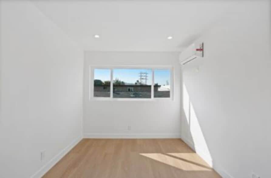 Building Photo - 2915 Hauser Blvd