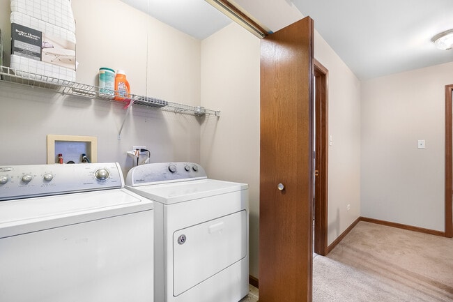 Building Photo - 1303 River Haven Trail