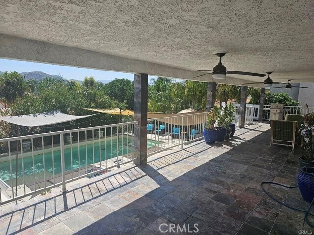 Building Photo - 22867 Cove View St