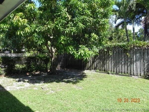 Building Photo - 819 N Highland Dr