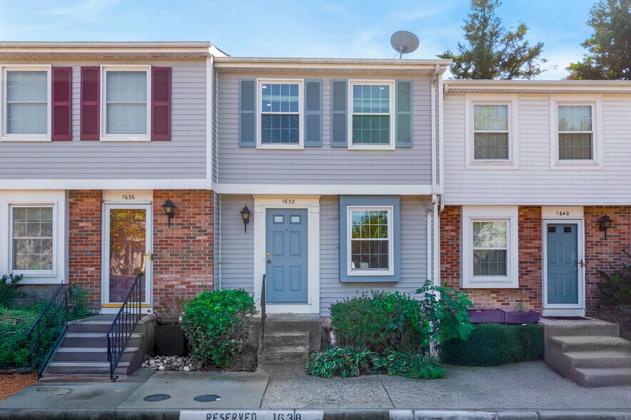 Primary Photo - 1638 10th St S