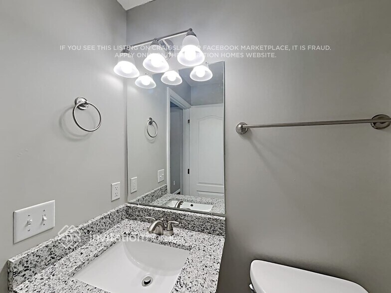 Building Photo - 5501 Orchard Pond Dr