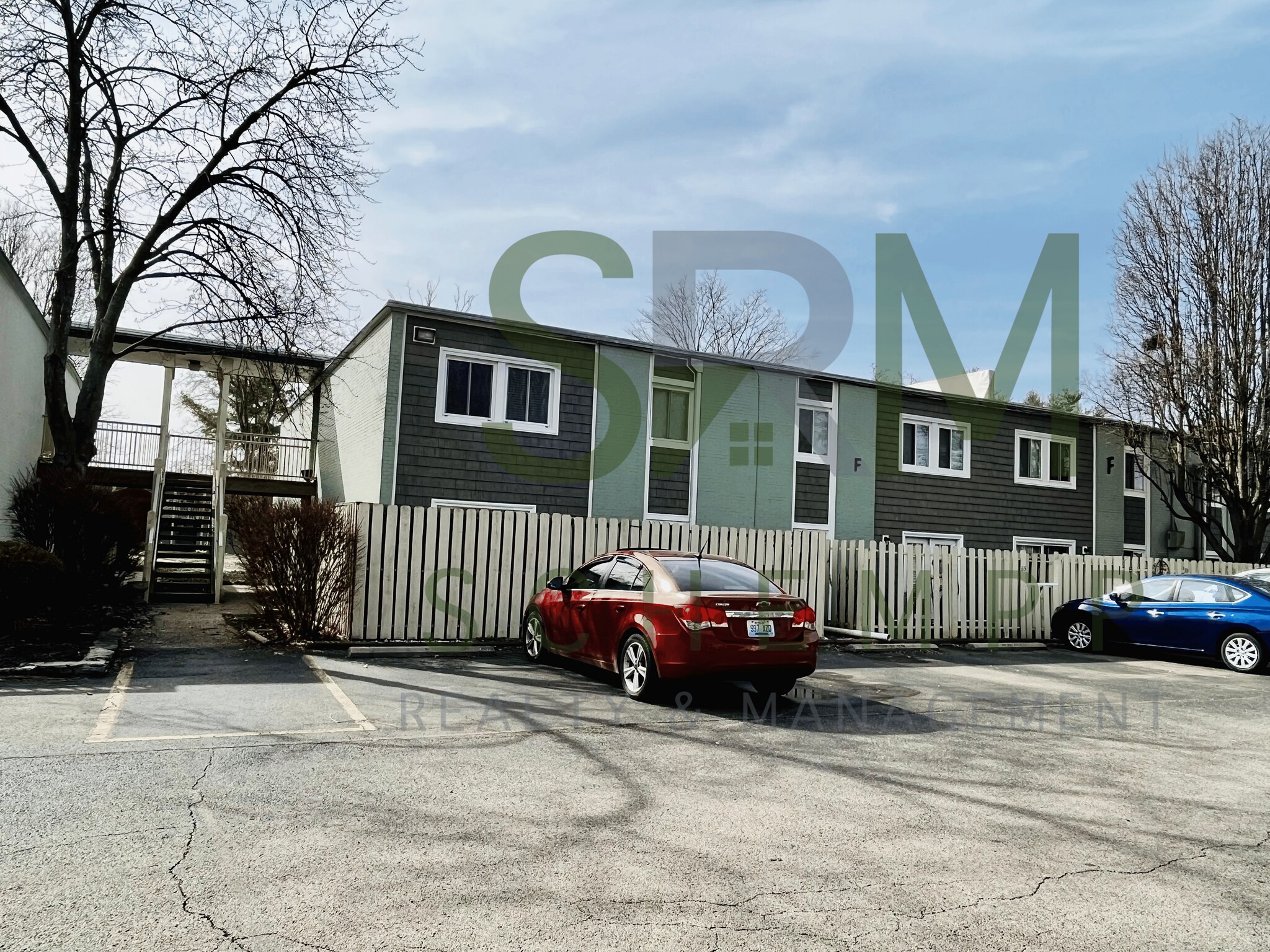 Building Photo - 1935 Gardiner Ln