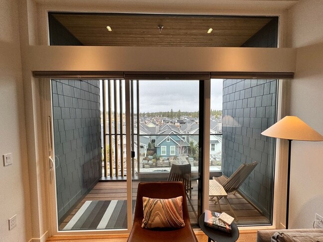 Building Photo - FURNISHED: SPECIAL PRICE 2 MONTHS OFFER - UTILITIES PAID BY OWNER:  NWX tastefully furnished 1 be...