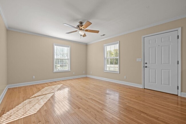 Building Photo - Broad Creek Home Available Now