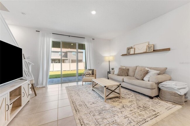 Building Photo - 33105 Major Oak Dr