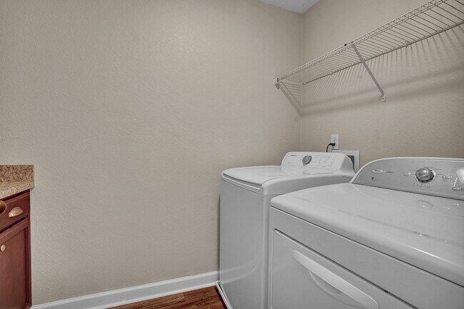 Building Photo - 211 Thalia Rd