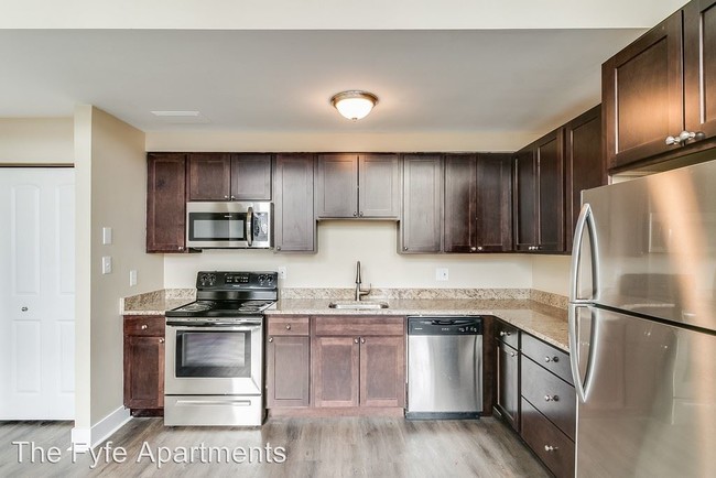 Primary Photo - 1 br, 1 bath Apartment - 10 West Adams Avenue