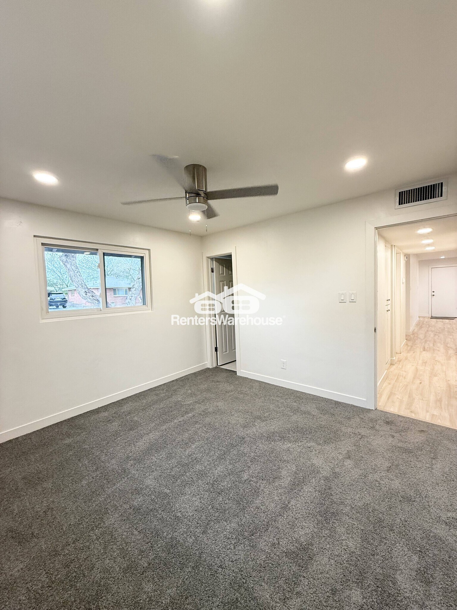 Building Photo - 7507 E Highland Ave