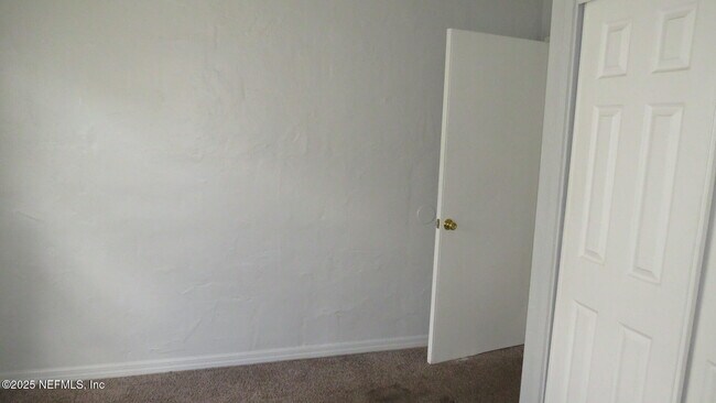 Building Photo - 5347 Baycrest Rd