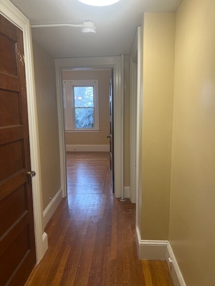 Building Photo - 415 Blackstone St