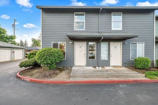 Building Photo - 2 bedroom unit. Pets OK! Lots of upgrades! Full size washer and dryer in every unit!!