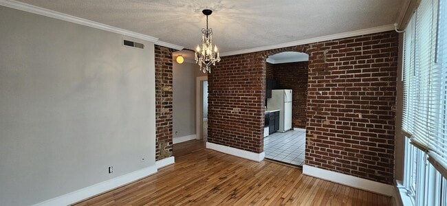 Primary Photo - 607 Lindsay St