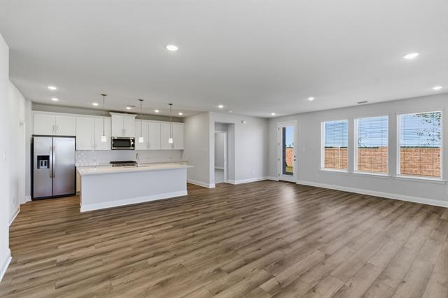 Building Photo - 2020 Beeflower St