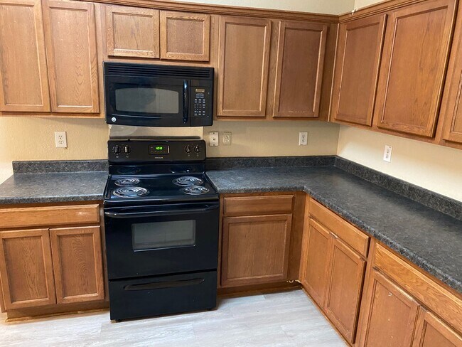 Building Photo - 6914 Hallie Spirit