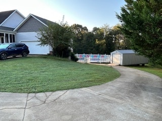 Building Photo - 231 Stoneway Ln