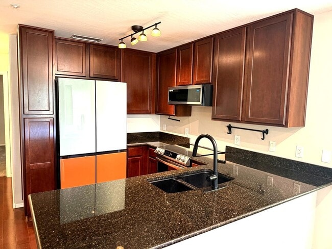 Building Photo - 4078 E Windsor Dr