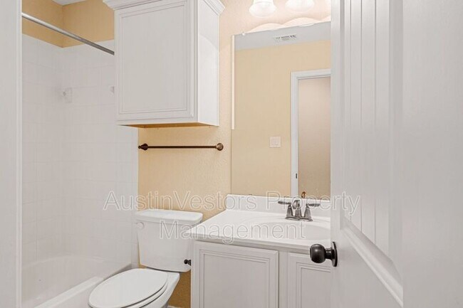 Building Photo - 8532 Harrier Dr