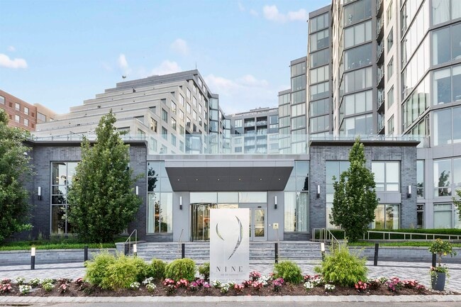 Building Photo - 9 Ave at Port Imperial