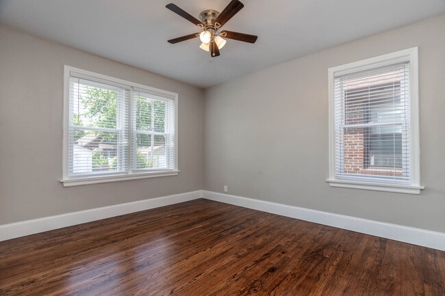 Building Photo - 5738 Chippewa St