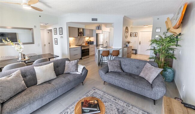 Building Photo - 3255 NE 184th St