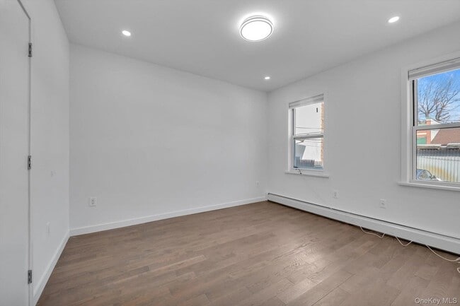 Building Photo - 609 Ovington Ave