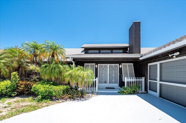 Building Photo - 901 Sandy Oaks Dr