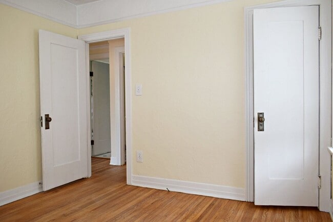 Building Photo - University Heights- Charming 2BR 1BA Craft...